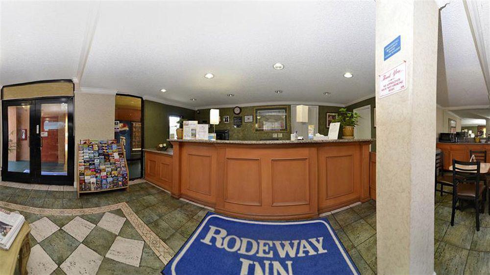 Rodeway Inn Gainesville I-35 Exterior photo